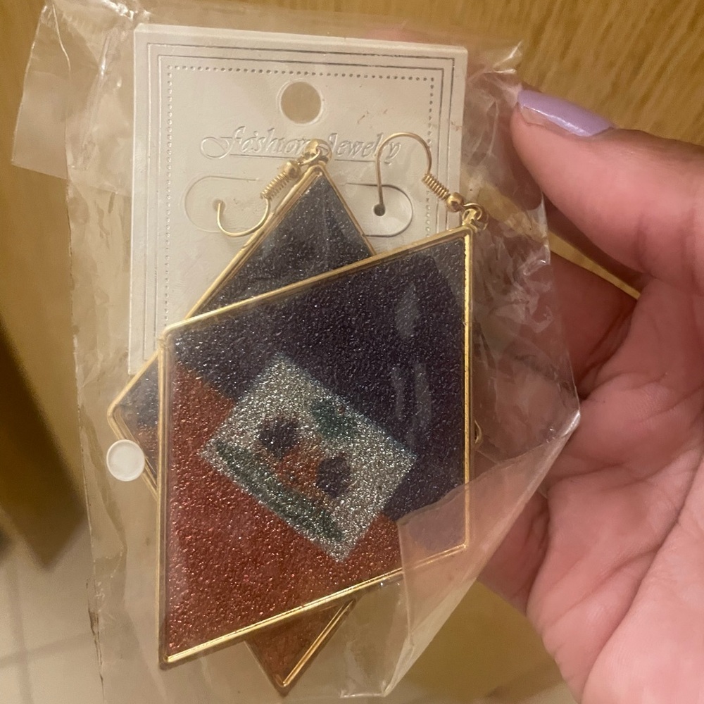 Diamond-shaped Gold Haitian Flag Earrings